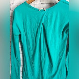 IVIVVA by LULULEMON girls size 12 practise ready long sleeve shirt
